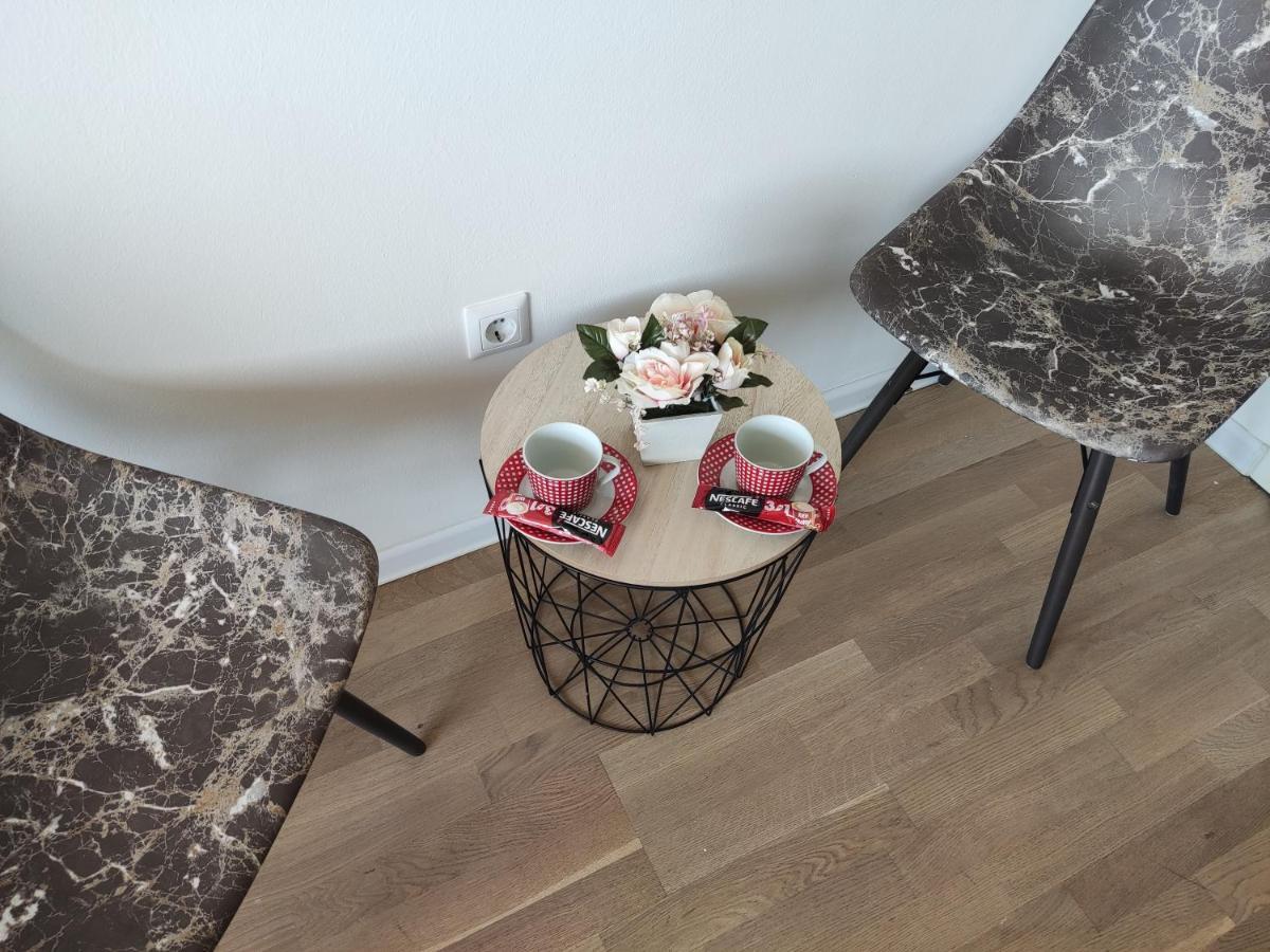 Apartmani Sarah 2 Tuzla Kültér fotó